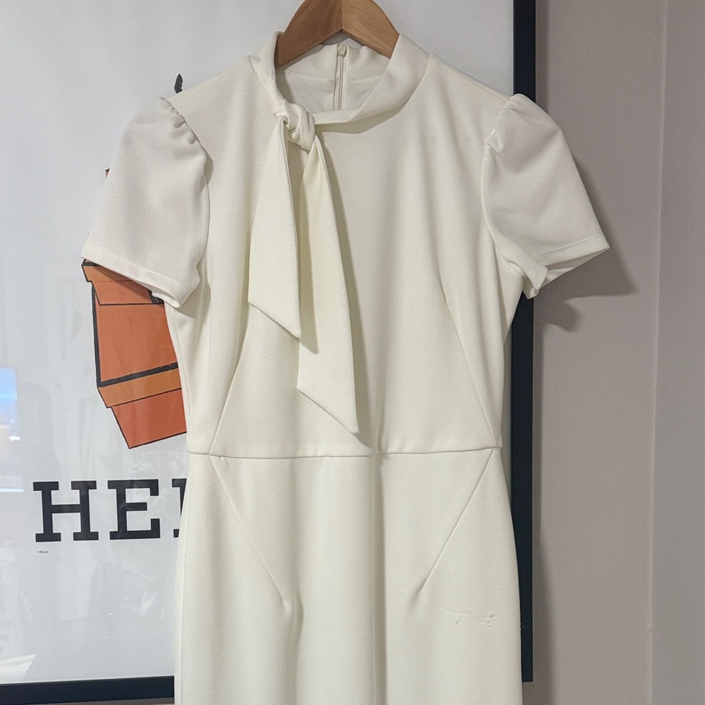 Chic Cream Long Sleeve Dress with Bow Detail